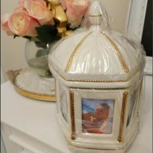 Lenox Portrait Gallery Photo Box